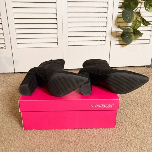 Minda Block Black Suede Heel Bootie Size 7 - Picture 7 of 10